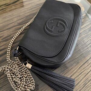 GUCCI CROSSBODY SOHO BAG BLACK WITH GOLD CHAIN